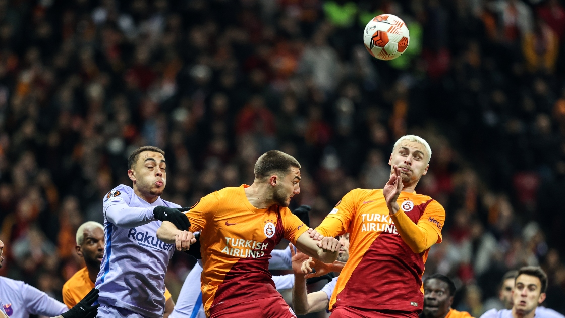 Galatasaray, UEFA Avrupa Liginde Barcelona'ya yenilerek ele