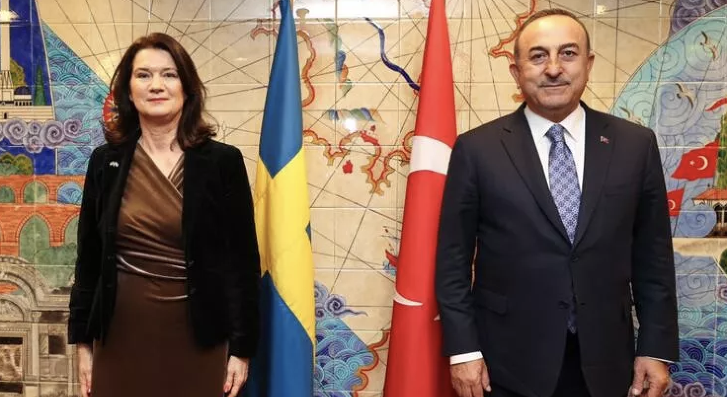 Dışişleri Bakanı Mevlüt Çavuşoğlu, NATO Dışişleri Bakanları toplantısı için bulunduğu Belçika'nın başkenti Brüksel'de, İngiltere, Portekiz ve Gürcistanlı mevkidaşlarıyla ayrı ayrı bir araya geld-2