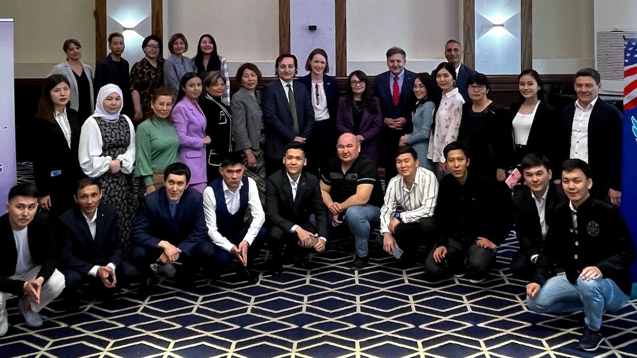Kazakistan Türk Dili Konuşan Gazeteciler Vakfı Medya Semineri başlad-1