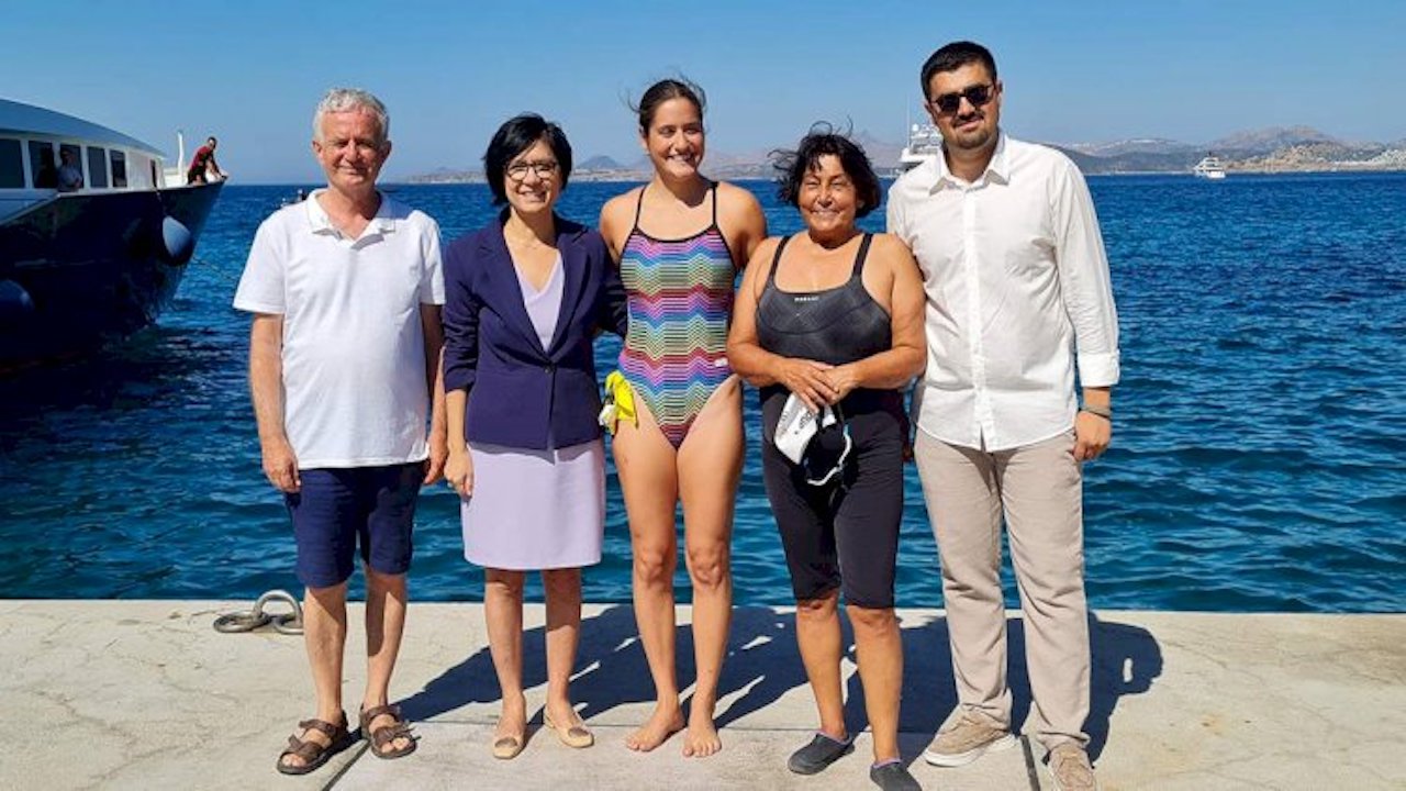  Aysu Türkoğlu, Manş Denizi'ni ge