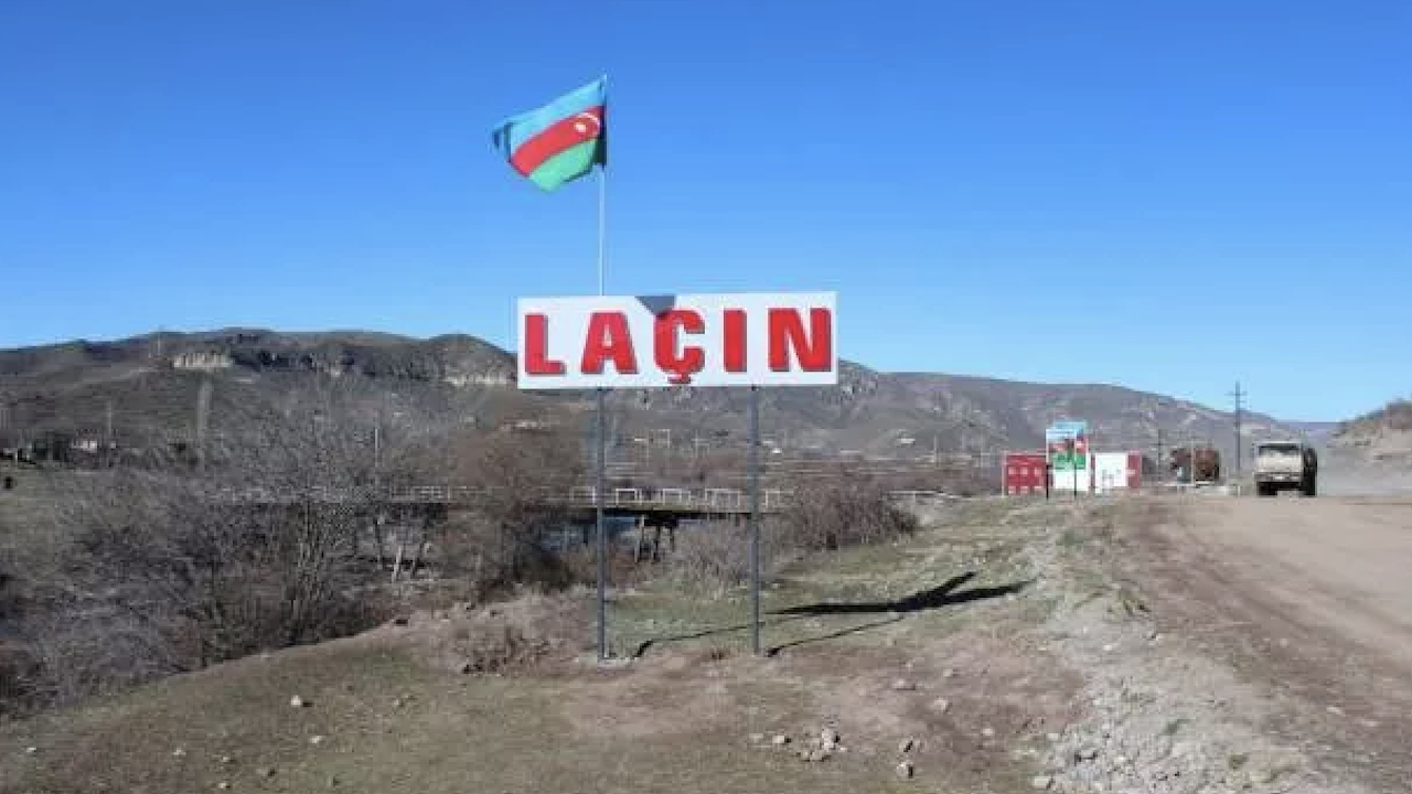 Azerbaycan'ın kontrolüne geçen Laçın şehri
