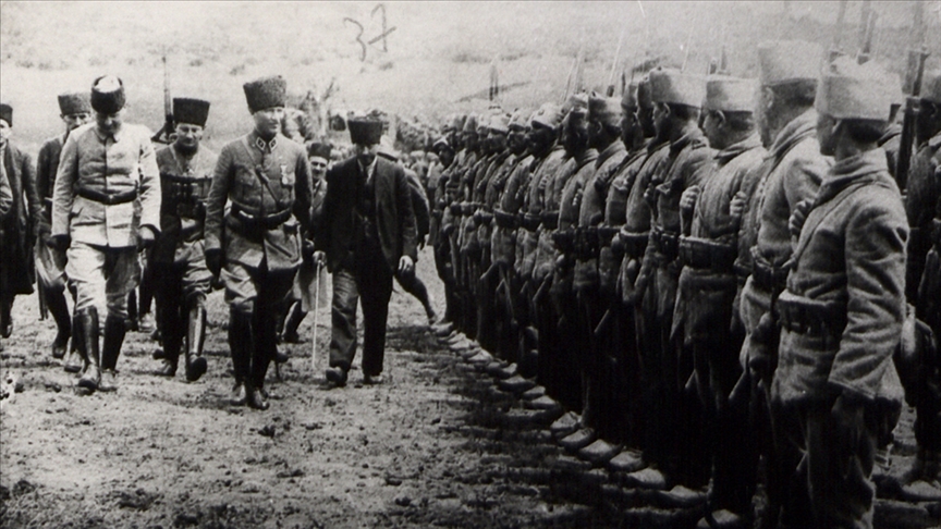 Büyük Önder Mustafa Kemal Atatürk komutasındaki Türk ordusu ve Büyük Taarruz'un zaferle taçlanan destanı 30 Ağusto