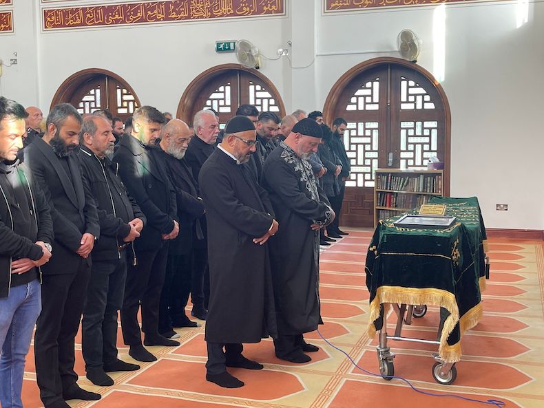 Londra'nın ünlü DJ'i Koray’ın cenazesi defin edi