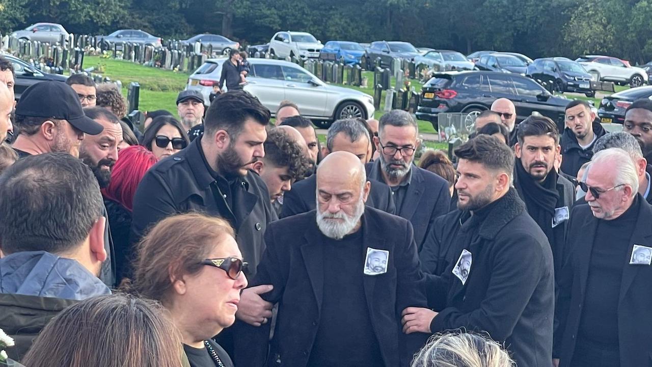 Londra'nın ünlü DJ'i Koray’ın cenazesi defin edildi