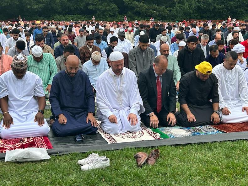 Bexley Belediye Başkanı (Mayor) Ahmet Durmuş öncülüğünde Güney Londra'da tarihi bayram nama