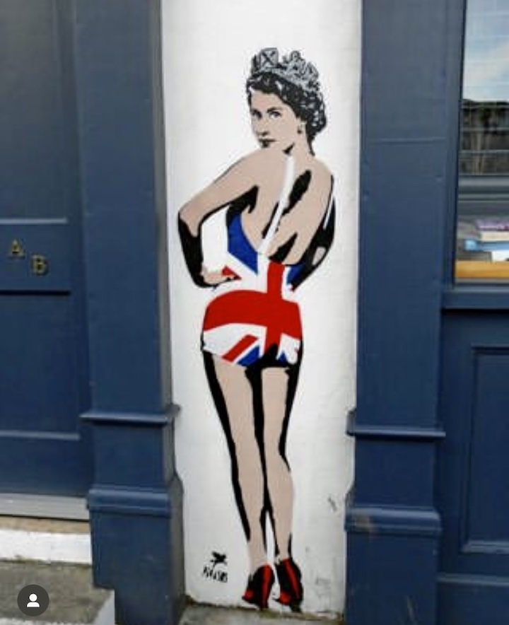 Londra'da yaşayan Avustralya'lı sanatçılar  pegausu