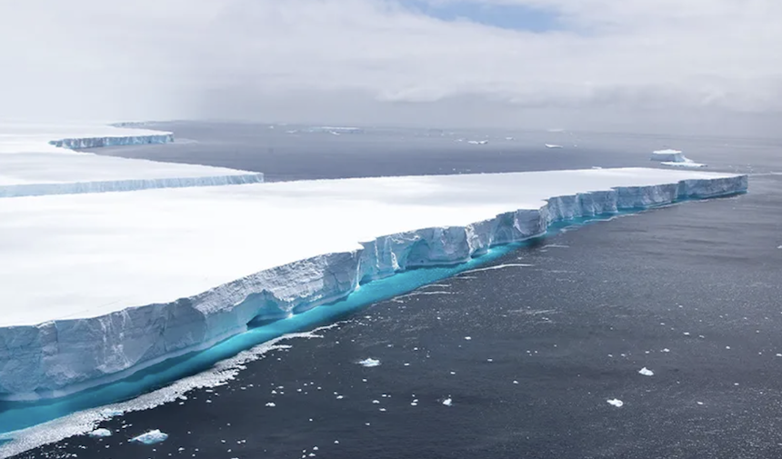 Dünyanın en büyük buz dağında son dak