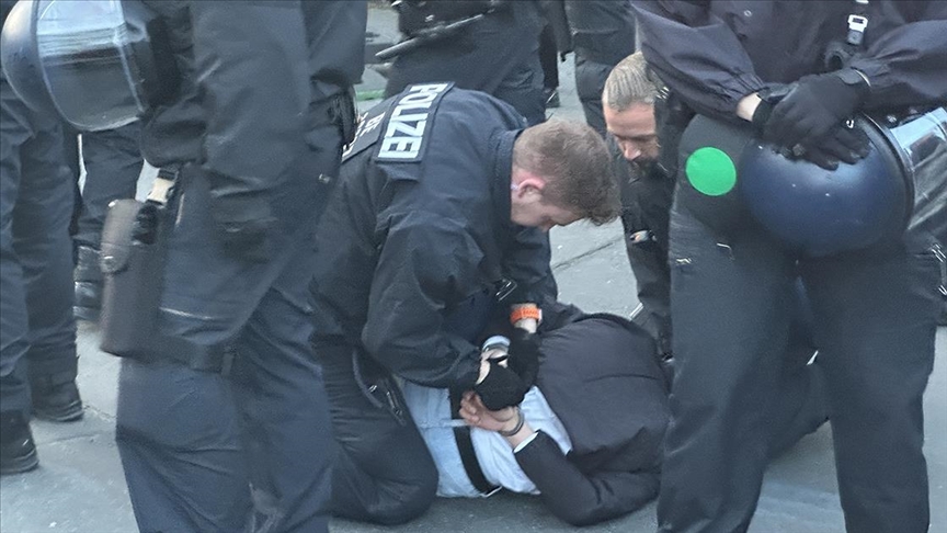 Almanya'da faili meçhul cinayete kurbanı Burak Bekt