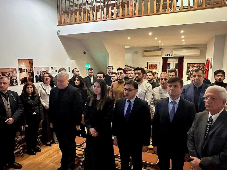 Londra'da Azerbaycan 20 Ocak şehitleri anıldı10
