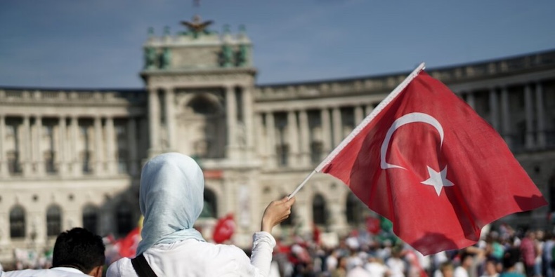 Türkiye'de Türkofobi Artıyor