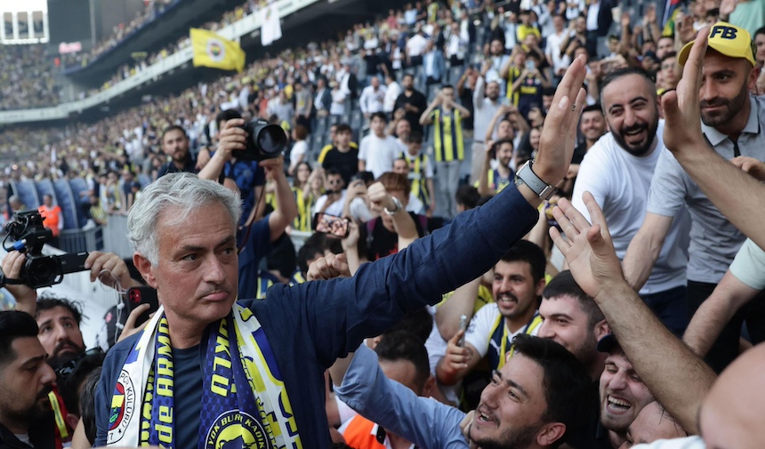 Jose Mourinho, Maçları 12 Kişiyle Oynayacağız