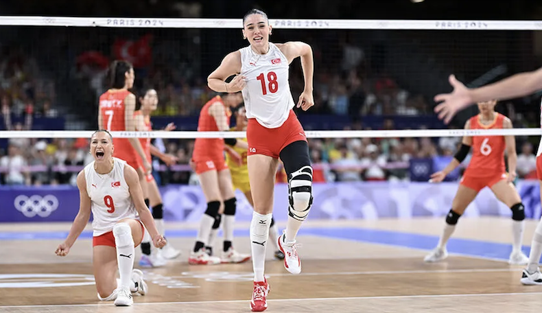 A Milli Kadın Voleybol Takımı'nda Tarihi 111