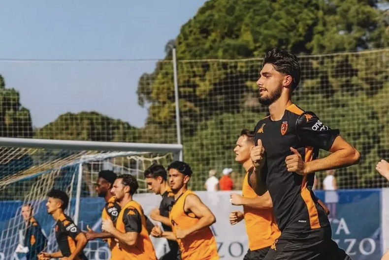 Hull Cityli İngiliz Futbolculardan Plaj Voleybo