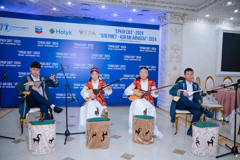 Kazakistan Almati Medya Forumu Gala Yemegi