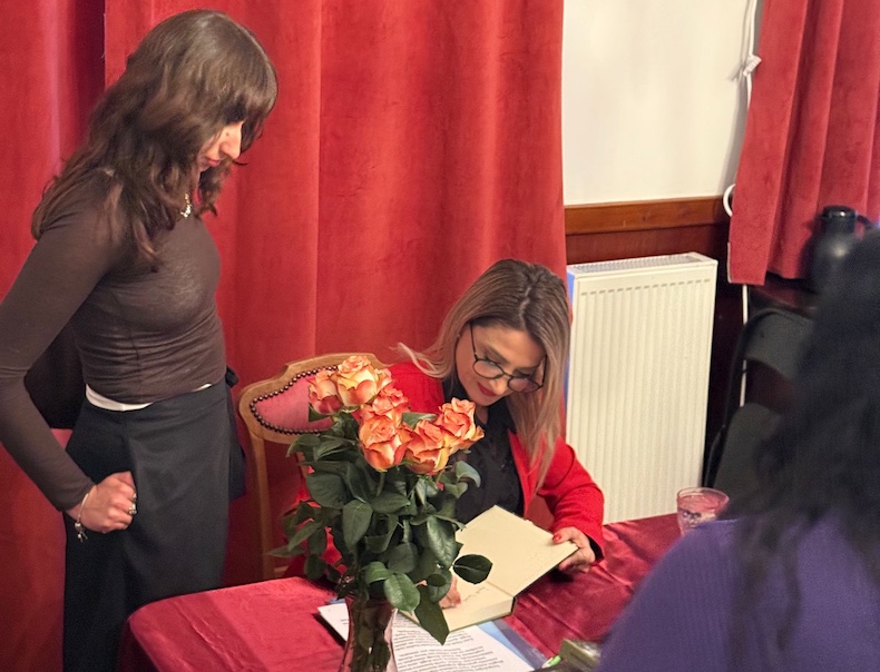 Hollanda Rotterdam’da Türk Kadını Konuşuldu