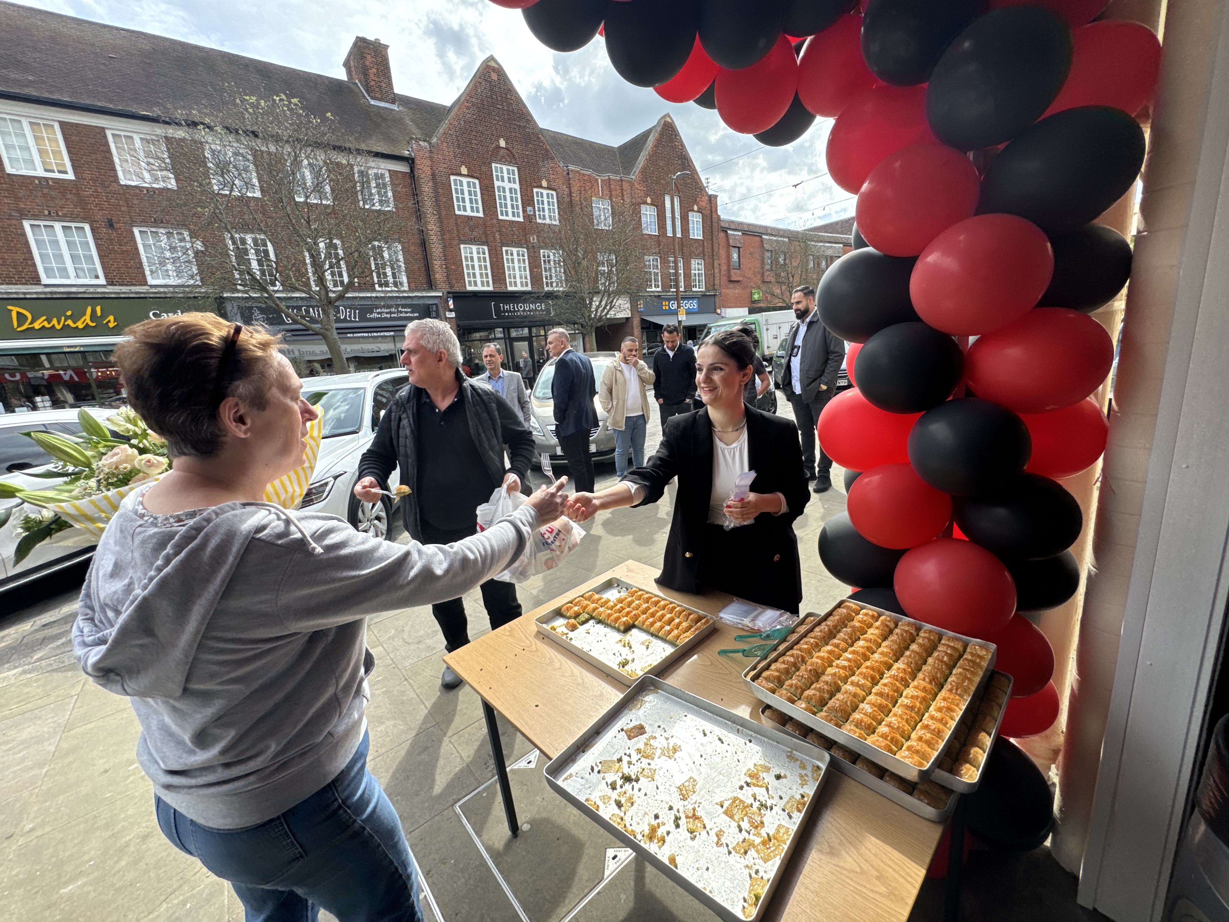 Oncu Food Centre Letchworth Acilis Kerdela 7