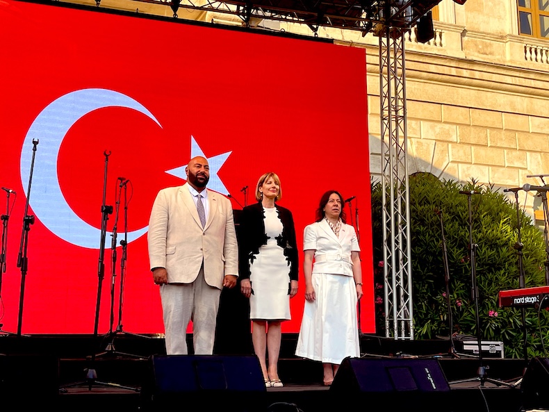 İngiltere Kralı Charles'ın Doğumgünü Jill Morris