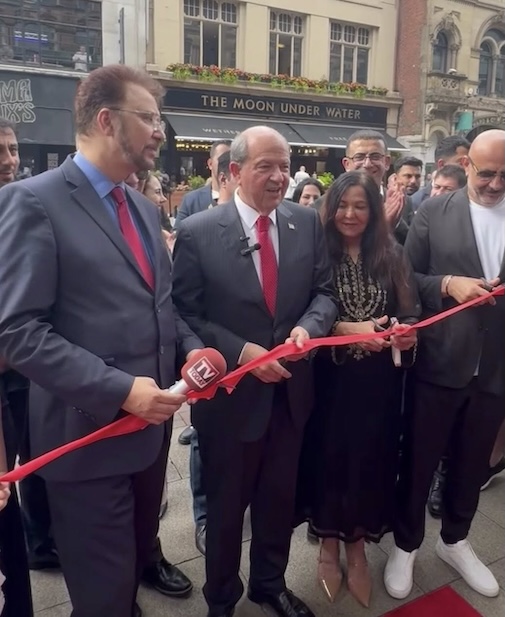 Manchester Şehir Merkezinde 'Yeni Nesil' Kebapçı Great British Doner Açıldı.08