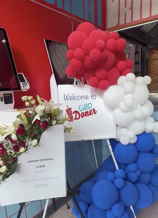 Manchester Şehir Merkezinde 'Yeni Nesil' Kebapçı Great British Doner Açıldı.11