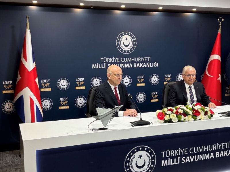 Türkiye Ve İngiltere'den Eurofighter Typhoon Savas
