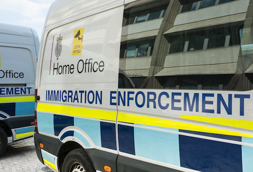 İngiltere'de Göç Krizi, Öğrenciler Ve Mülteciler Hedefte