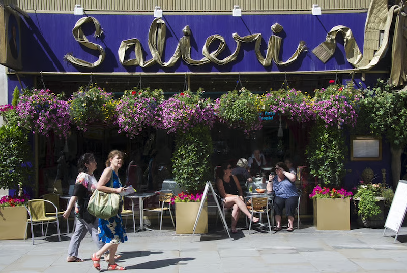 Londra Kıbrıslı Türk Toplumu’nun Sönmez Sami. Salieri Restoran