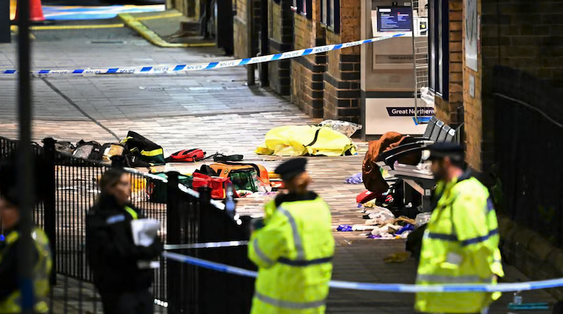 İngiltere'nin Huntingdon Kentinde Bir Trende Bıcaklı Saldırı