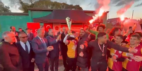 Şampiyon Olan Galatasaray Uk Takımının