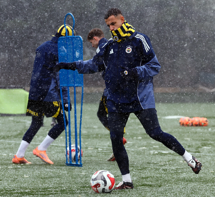 Fenerbahçe, Beyoğlu Yeni Çarşı Fk Maçı