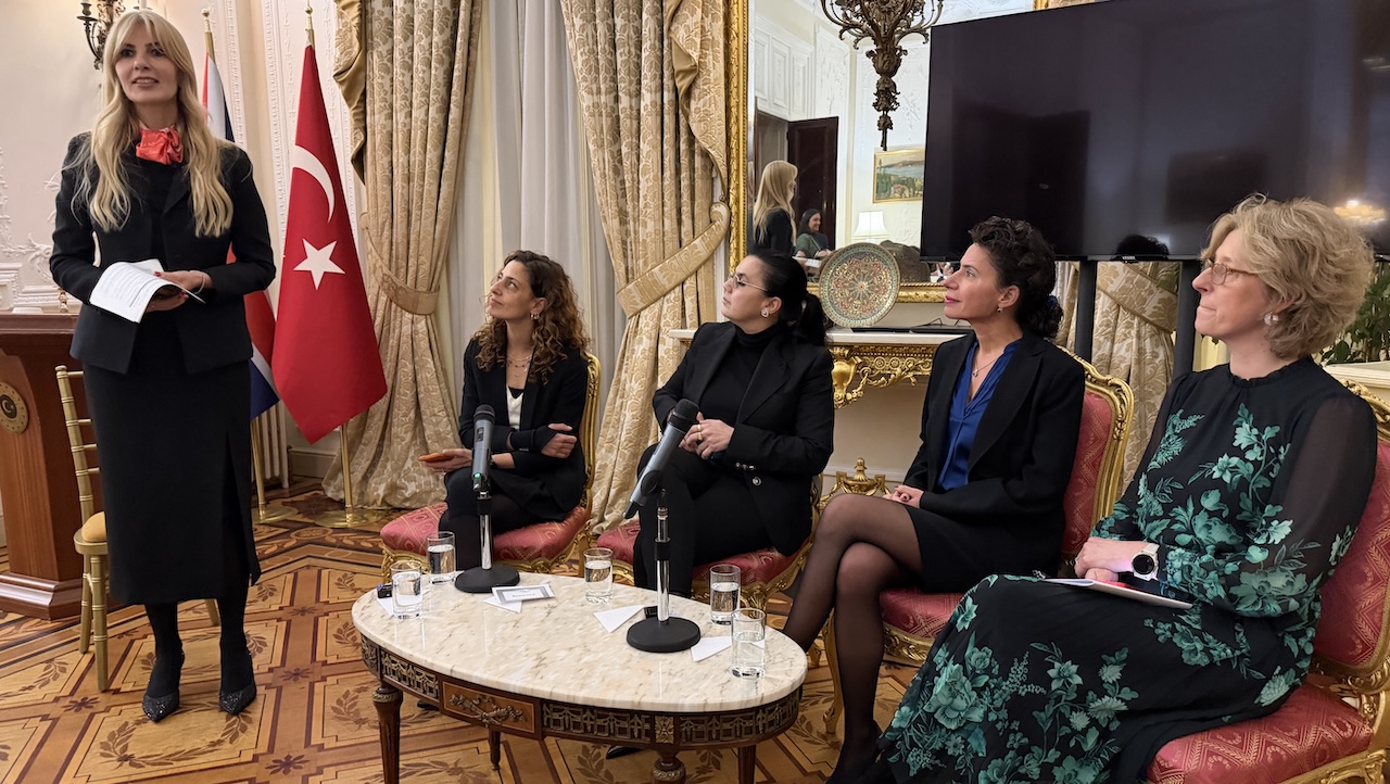 Büyükelçilik Bilim Paneli 5