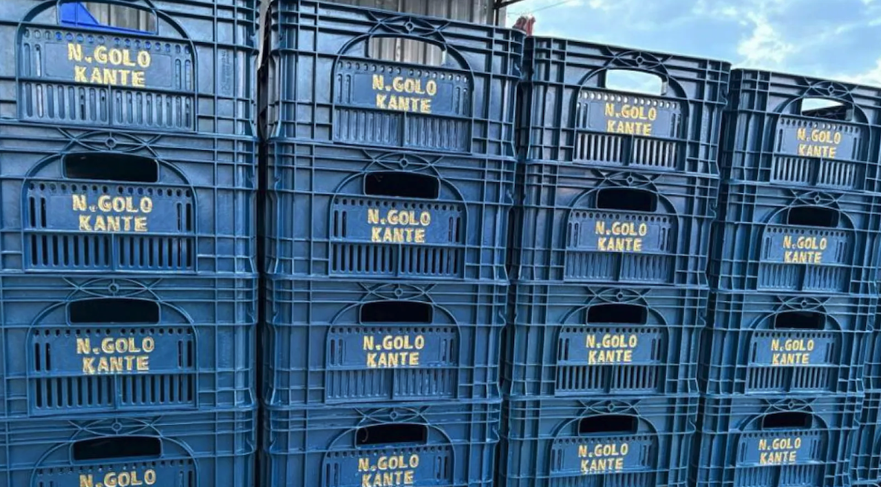 Fenerbahçeli Taraftar Domates Kasalarına 'N'golo Kante' Yazdı