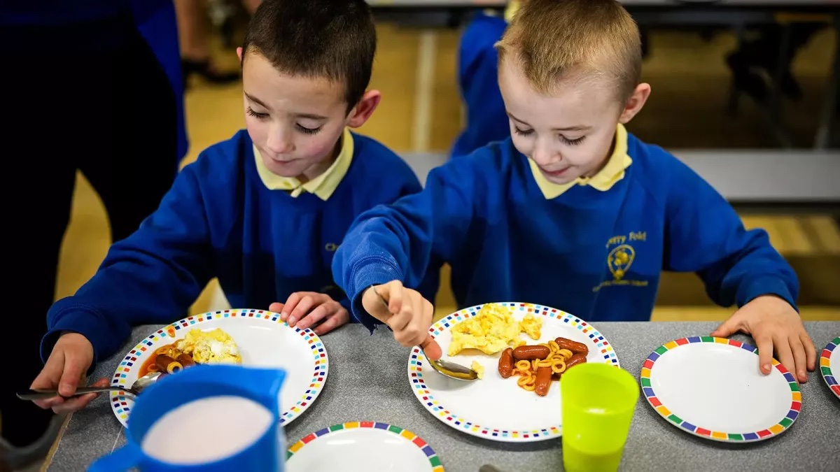 İşçi Partisi Enfield’de Kahvaltı Kulüplerini Genişletti