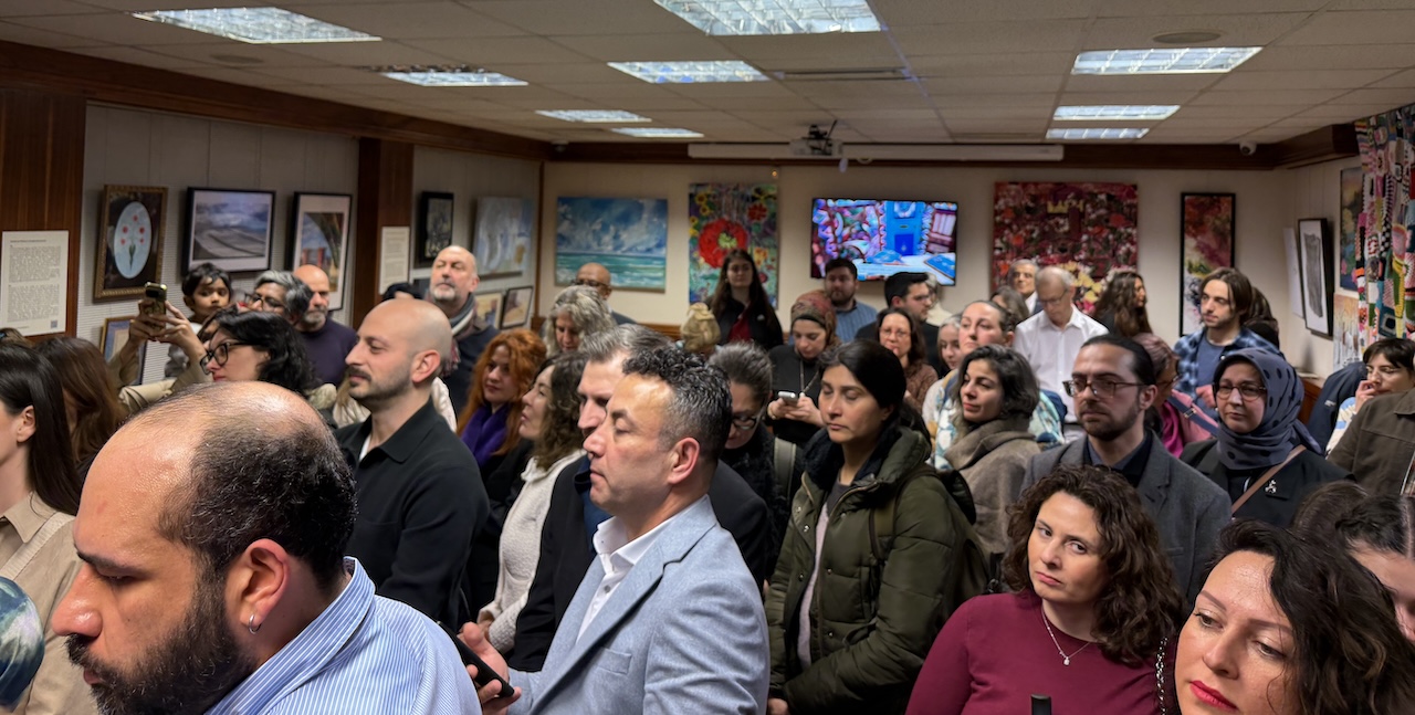 Londra Turk Sanatcı Yunus Emre