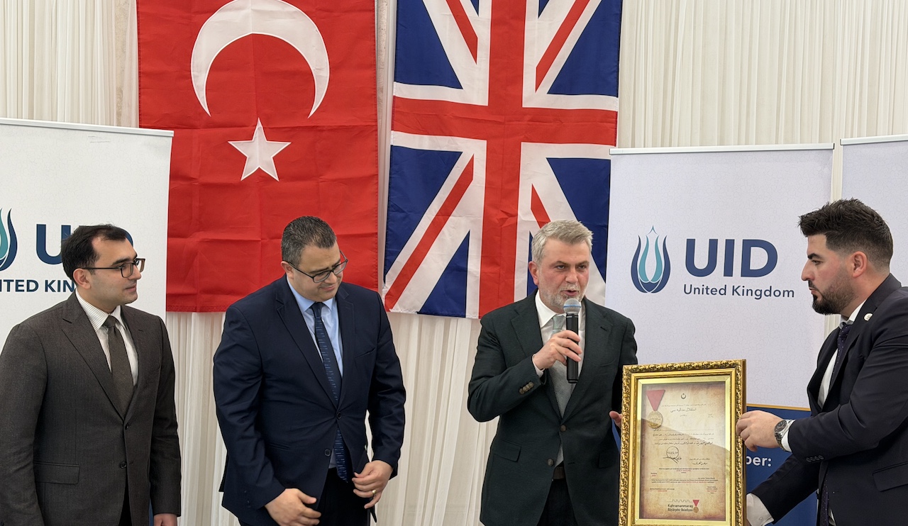 Uid Birleşik Krallık İftar 11