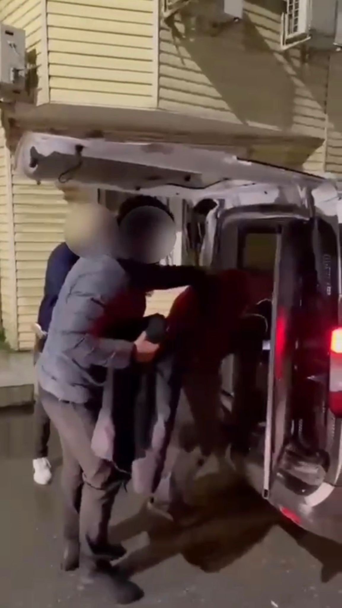 16 ayrı suçtan aranan hükümlü saklandığı çatı arasında yakalandı