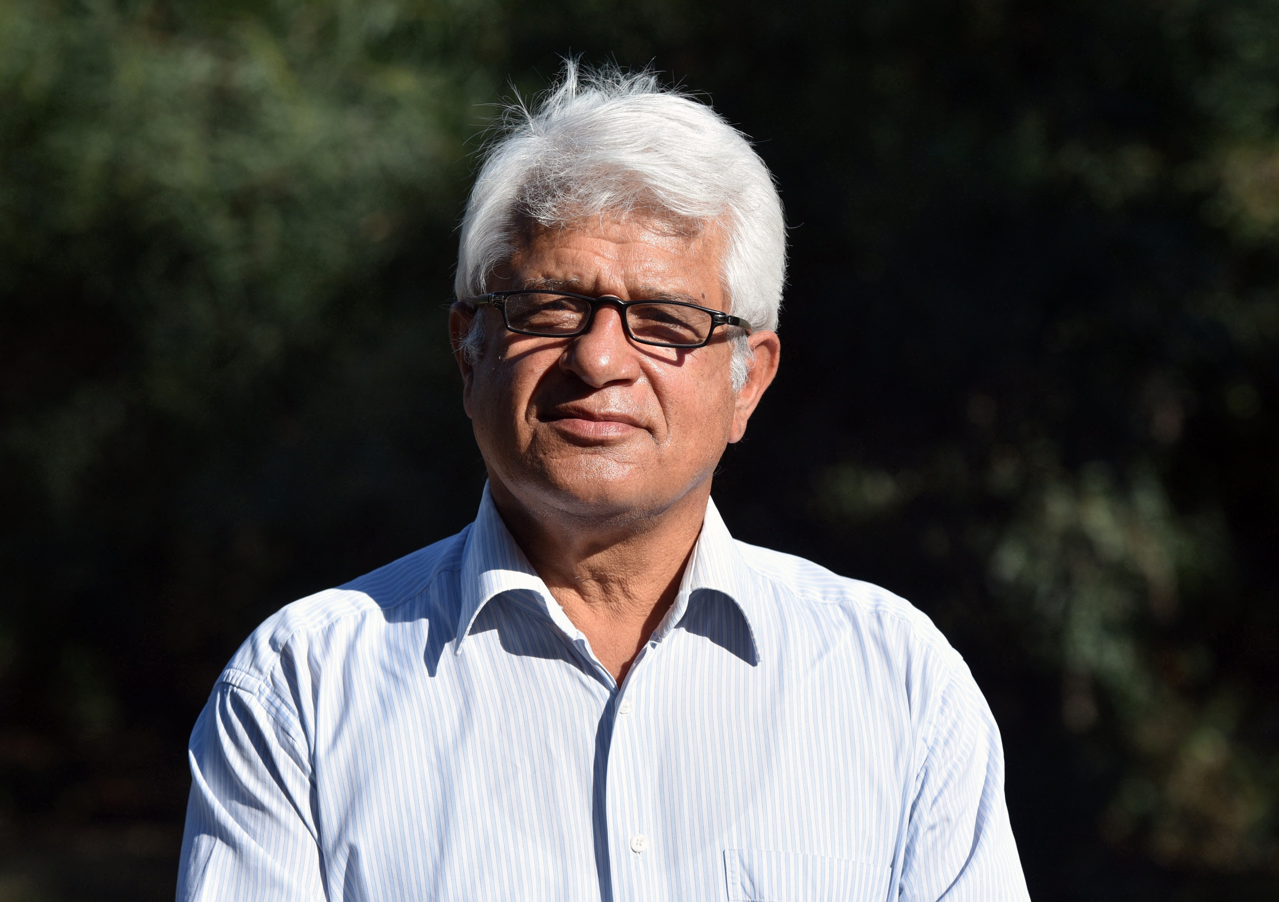 Antalya Körfezi'nde poyraz etkili oldu, denizanaları kıyıya sürüklendi