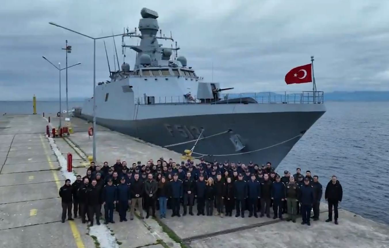 ATMACA gemisavar füzesi, hedefi tam isabetle vurdu