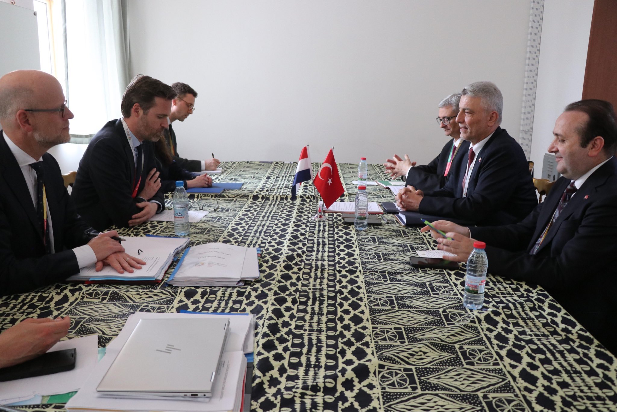 Bakan Bolat, Hollanda Dış Ticaret ve Kalkınma İşbirliği Bakanı Sjoerdsma ile görüştü