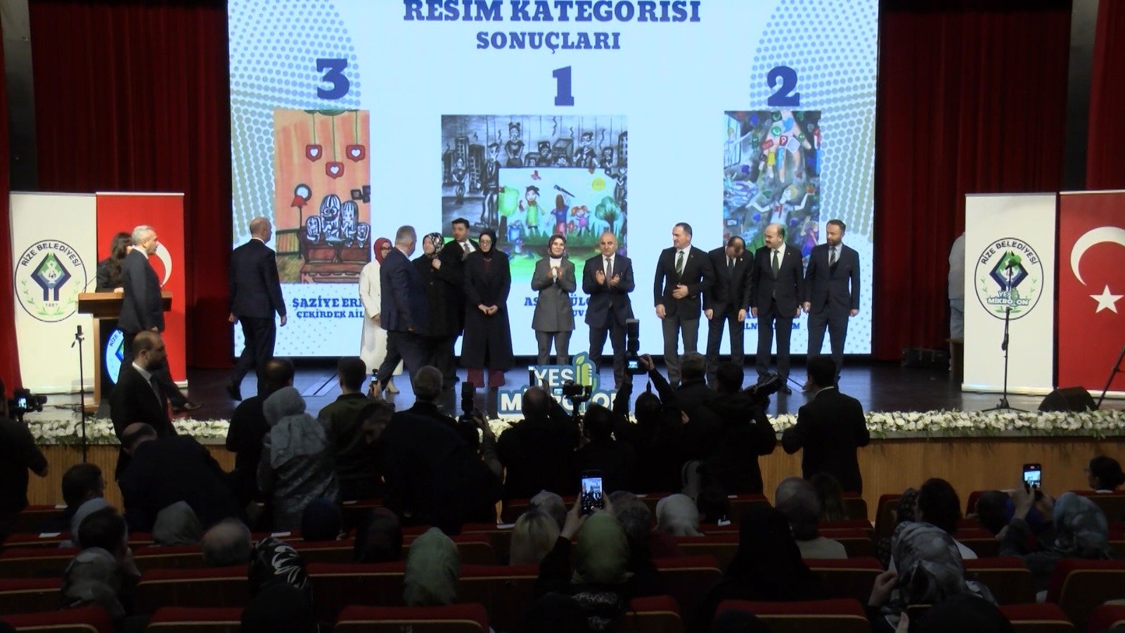 Bakan Göktaş: İnsan, dünyayı önce aile içinde tanır