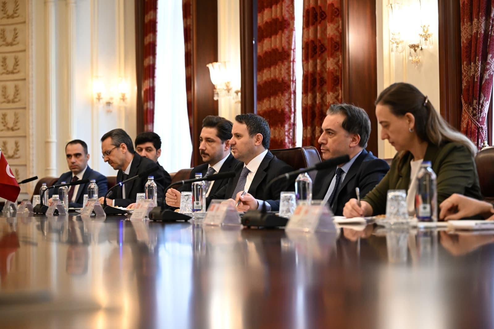 Bakan Gürlek KKTC İçişleri Bakanı Oğuz ile bir araya geldi