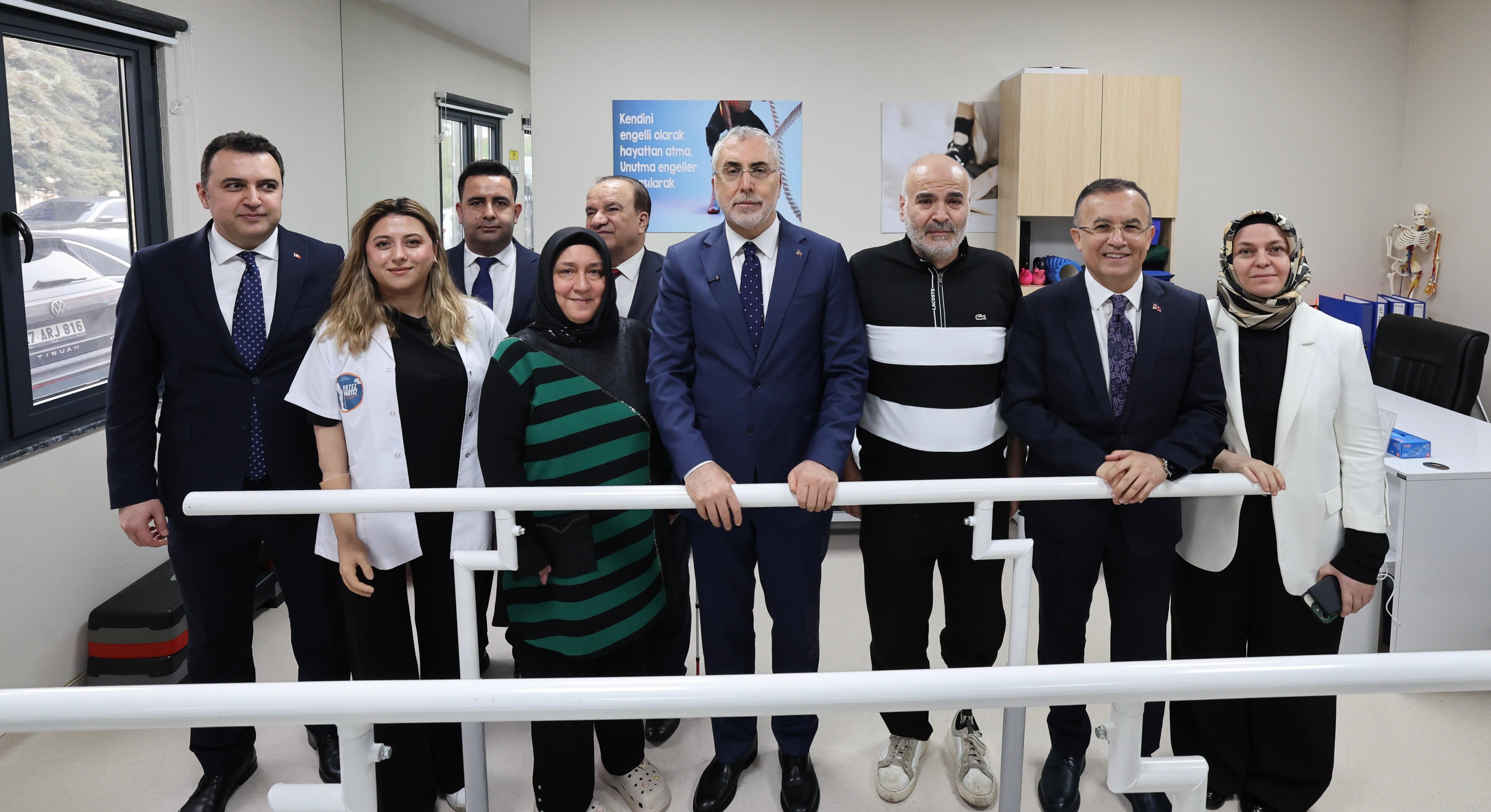 Bakan Işıkhan: İşe ilk adım programı için 243 milyar TL kaynak ayırdık (2)