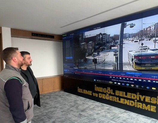 Belediye personelinin yolda bulduğu 200 bin TL sahibine teslim edildi