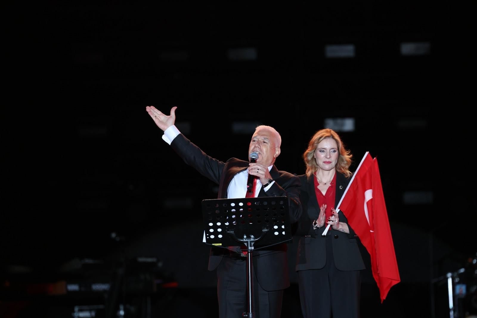 Bursa Büyükşehir Belediye Başkanı Mustafa Bozbey gözaltına alındı (2)