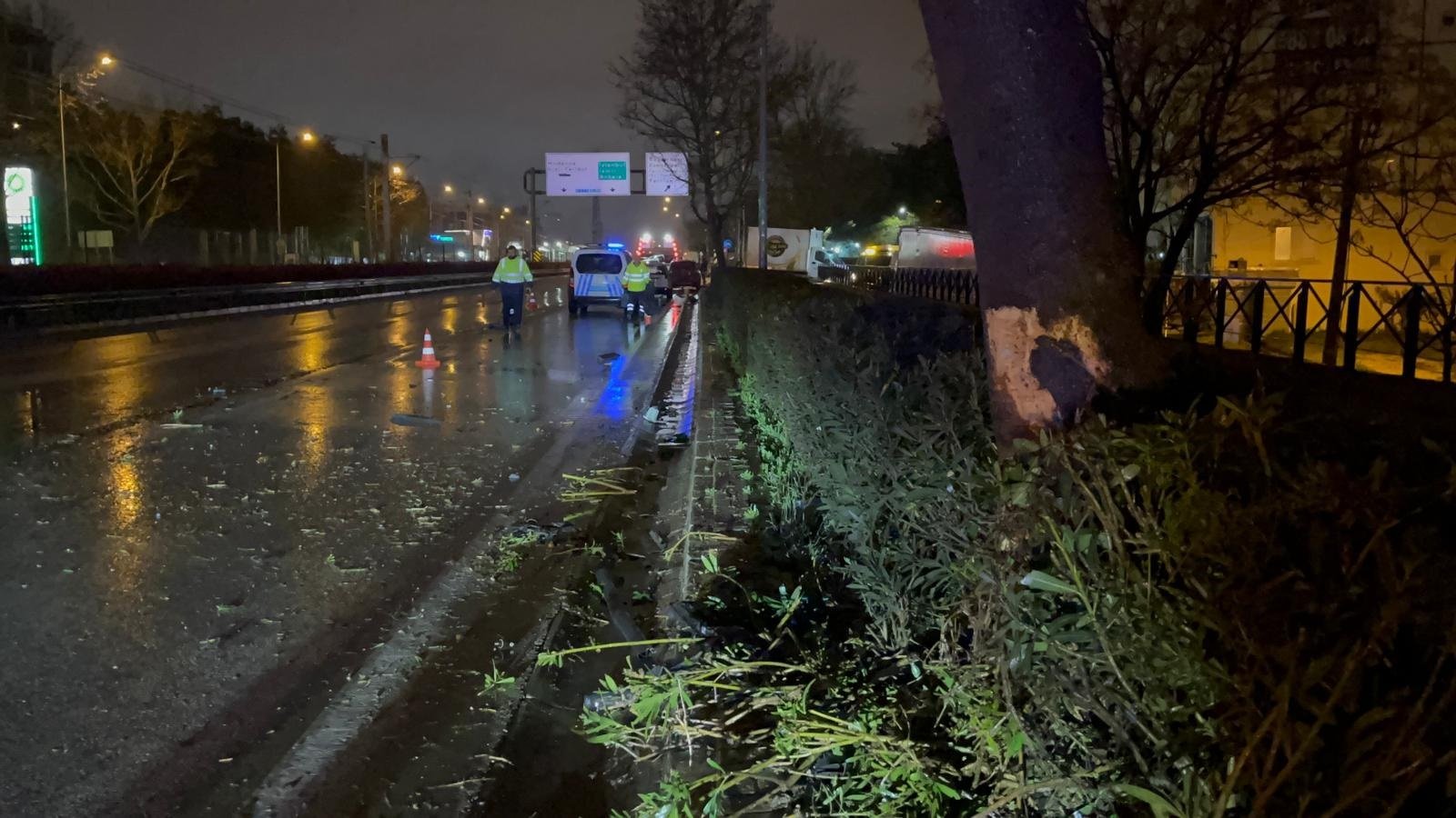Bursa'da 3 aracın karıştığı zincirleme kaza: 3 yaralı