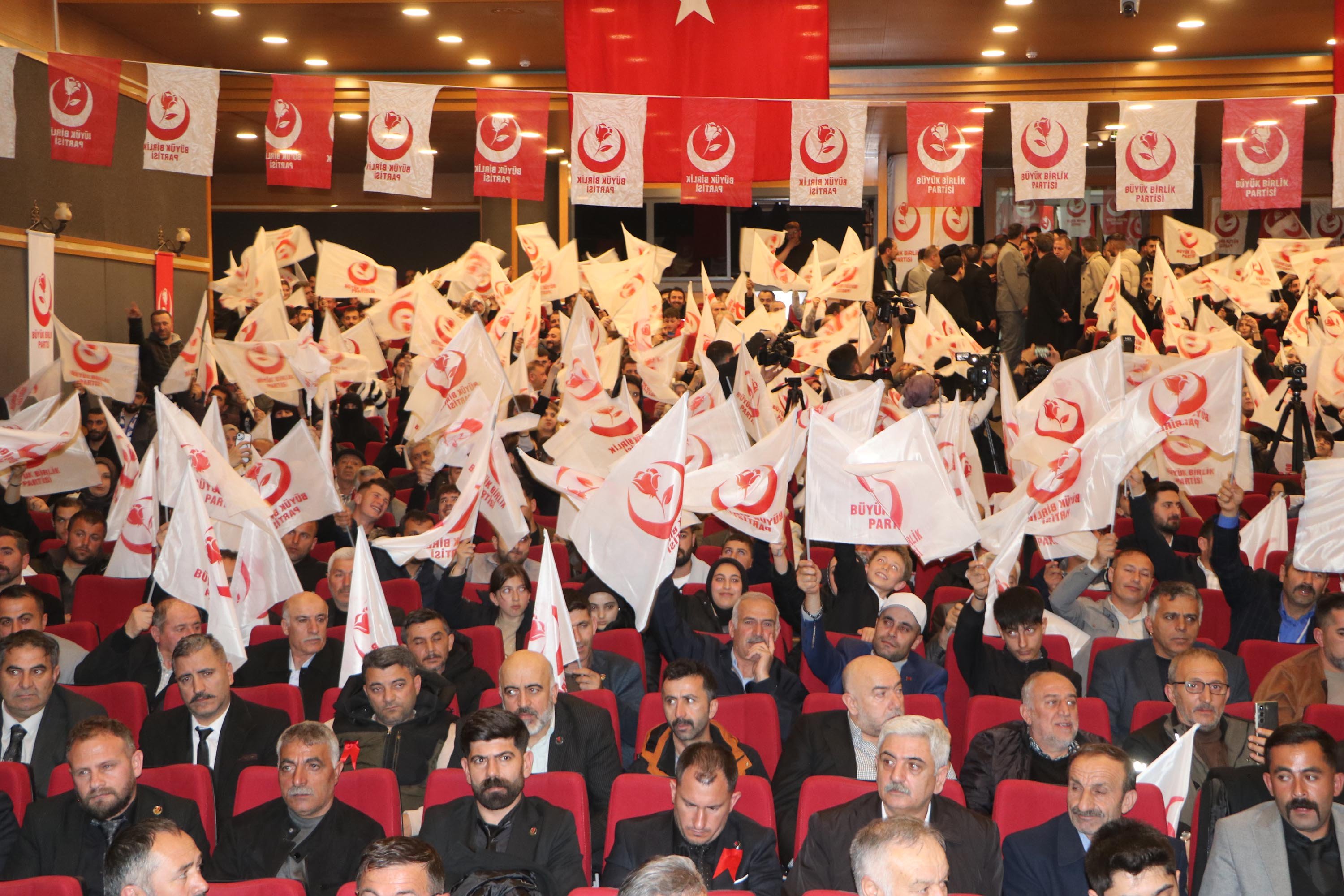 Destici: Türkiye, emperyal ajandanın veya haksız bir işgal stratejisinin 'cephe ülkesi' olmamalı