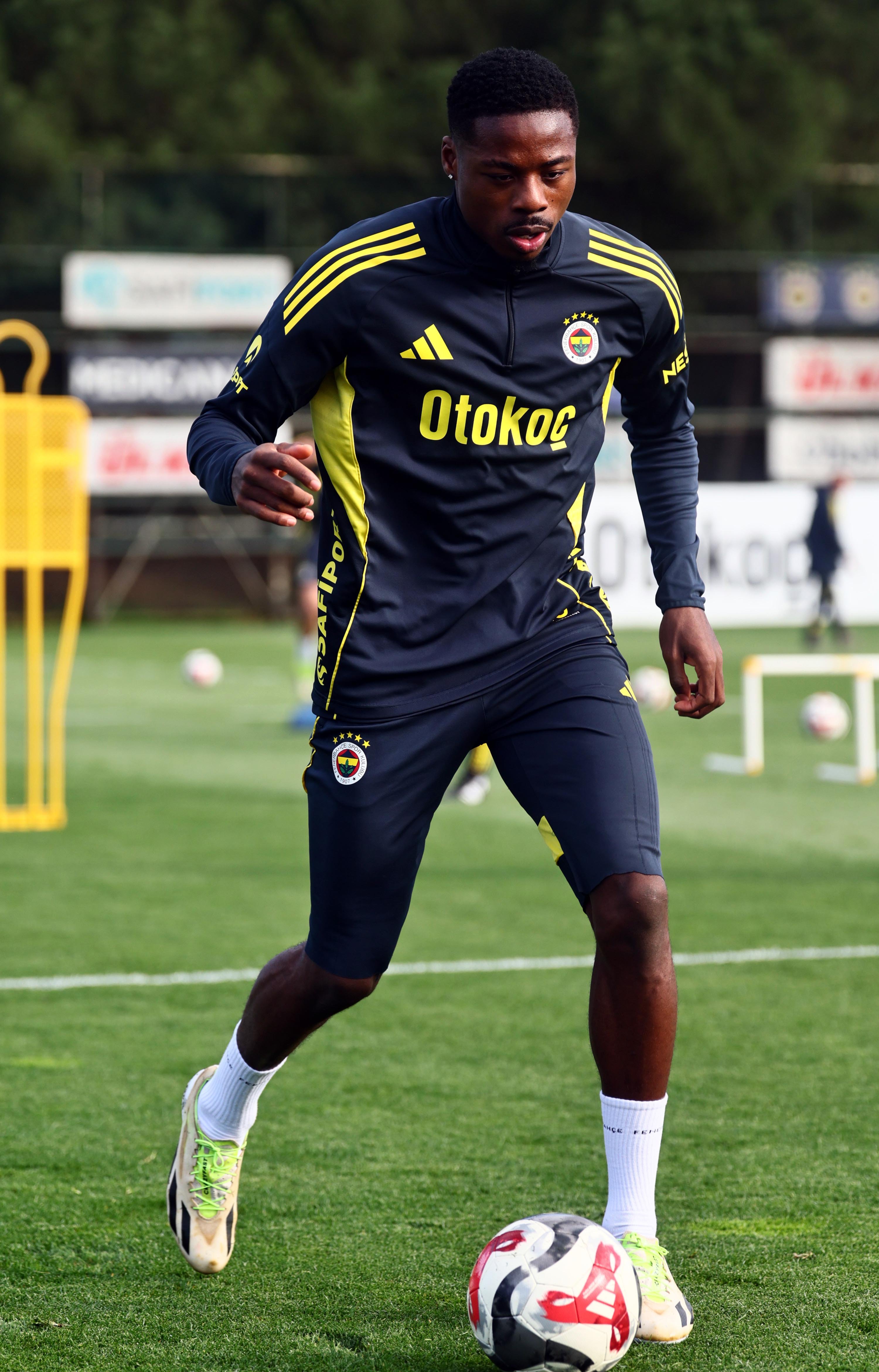 Fenerbahçe, Beşiktaş derbisi hazırlıklarına başladı