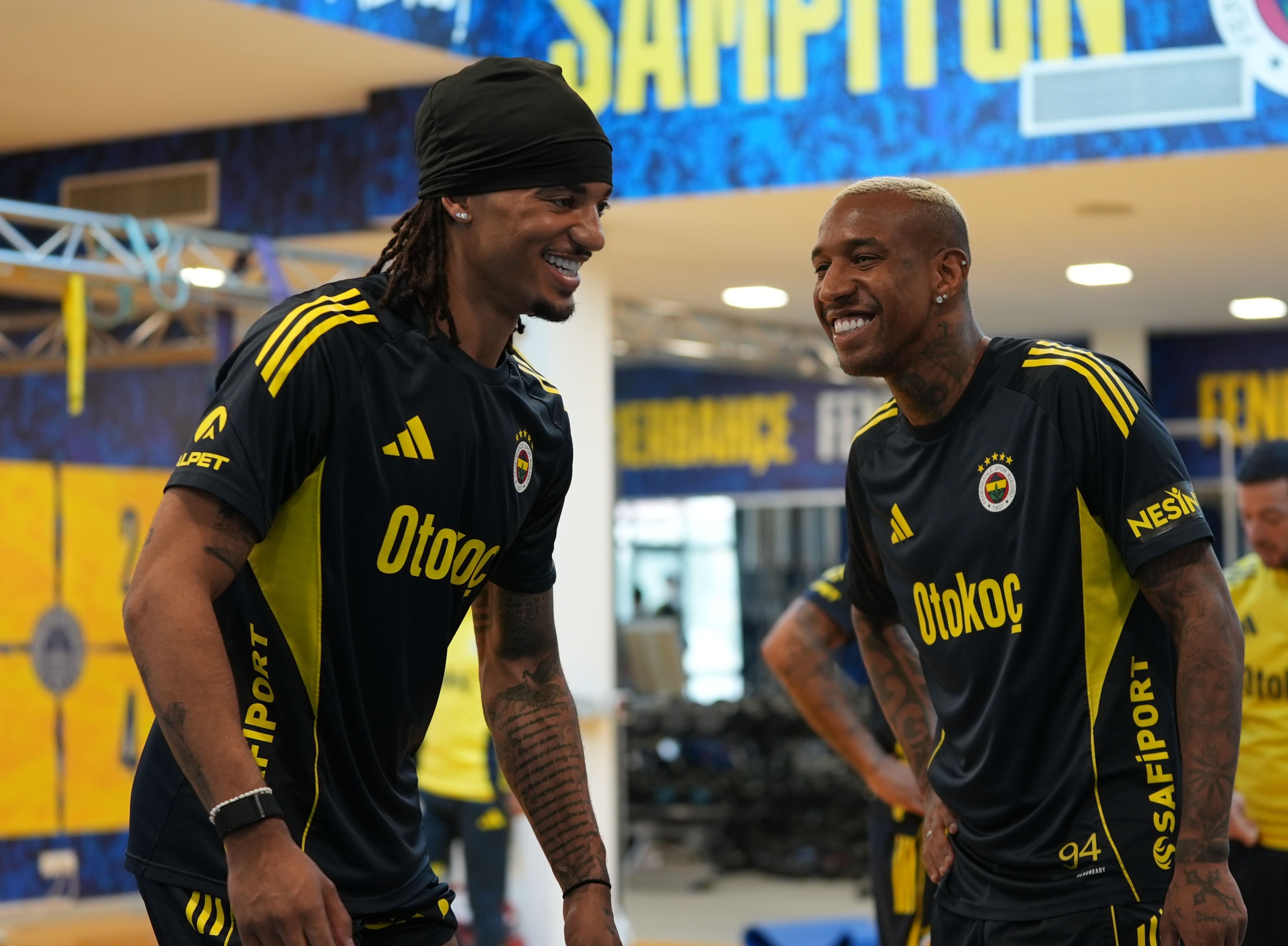 Fenerbahçe günü çift antrenmanla tamamladı