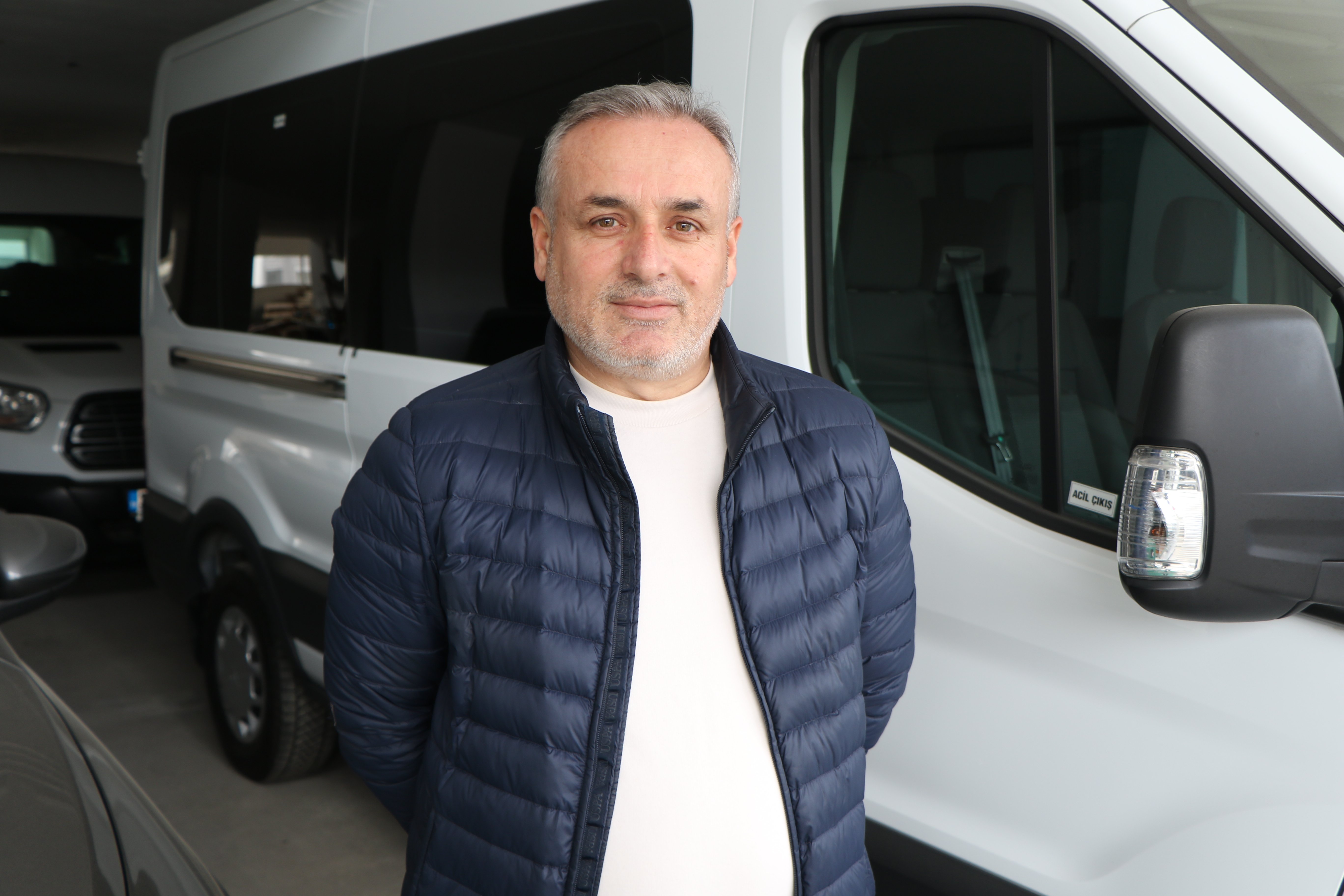 İkinci el minibüsler piyasaya Terme'de sunuluyor; aylık 650 araç yenilenip Türkiye'ye satılıyor