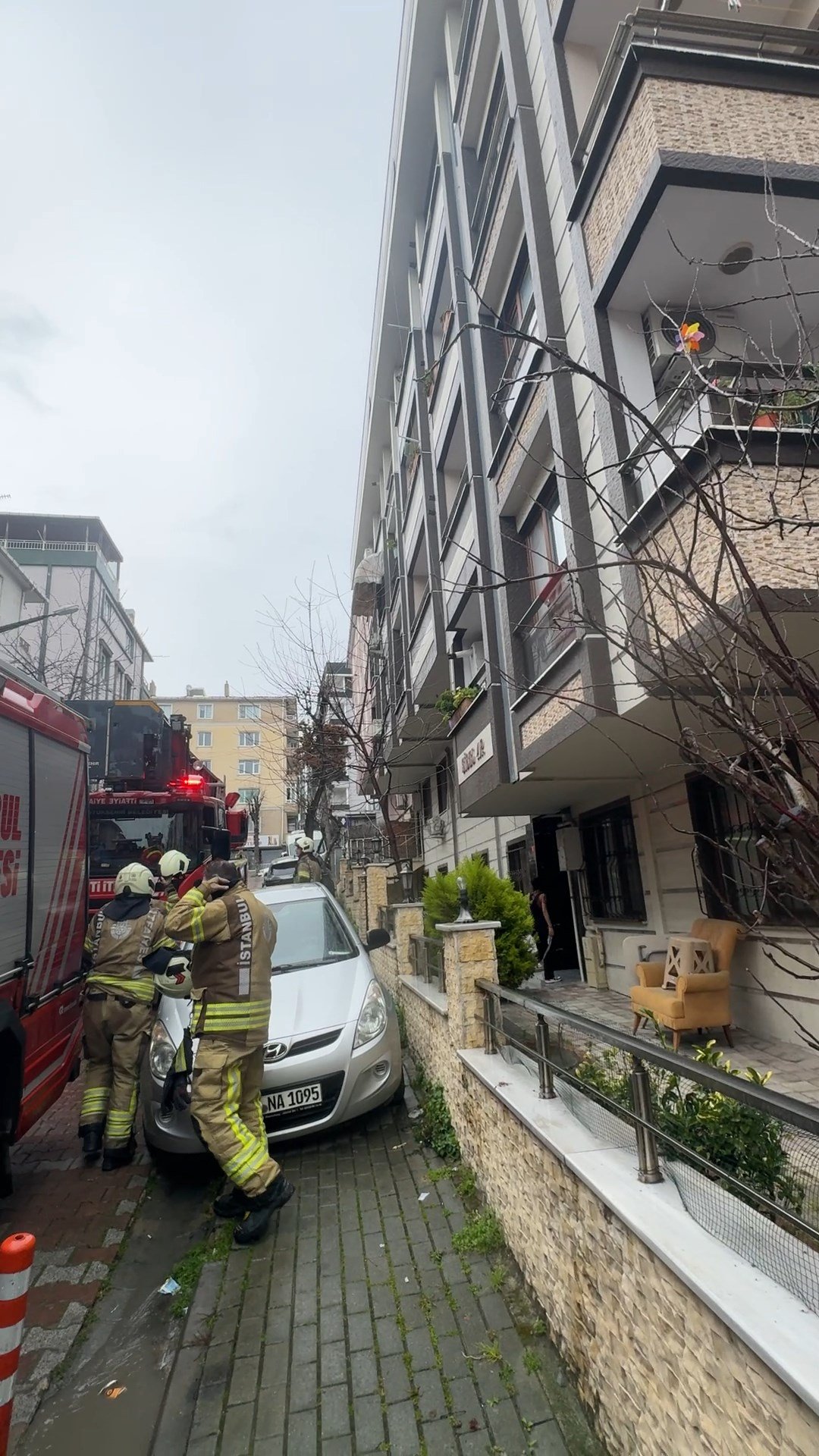 İstanbul - Avcılar'da bulaşık makinesi alev aldı; itfaiye müdahale etti