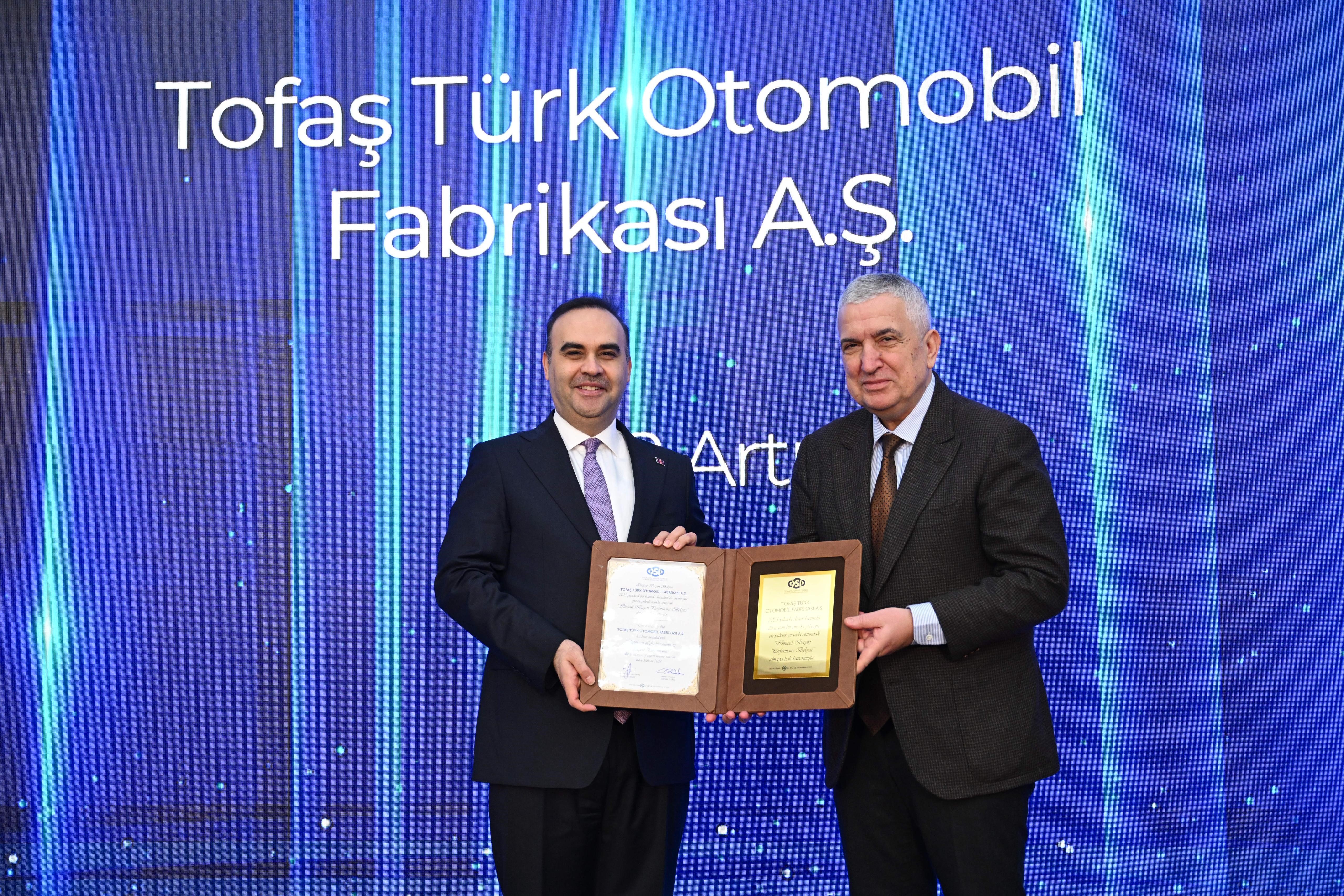 İstanbul- Bakan Kacır: Otomotiv ihracatımız 41,5 milyar dolarla rekor tazeledi